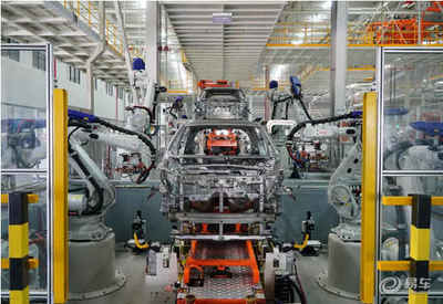 全新升級上市 云度再次領航新能源汽車行業(yè)發(fā)展